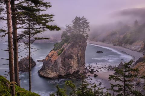 Rugged Alcove